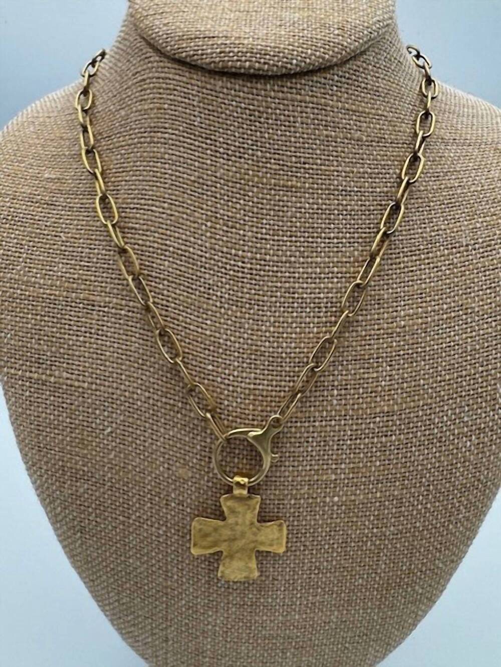 NEW BELLE VIA women's paperclip chain necklace with cross pendant in gold
